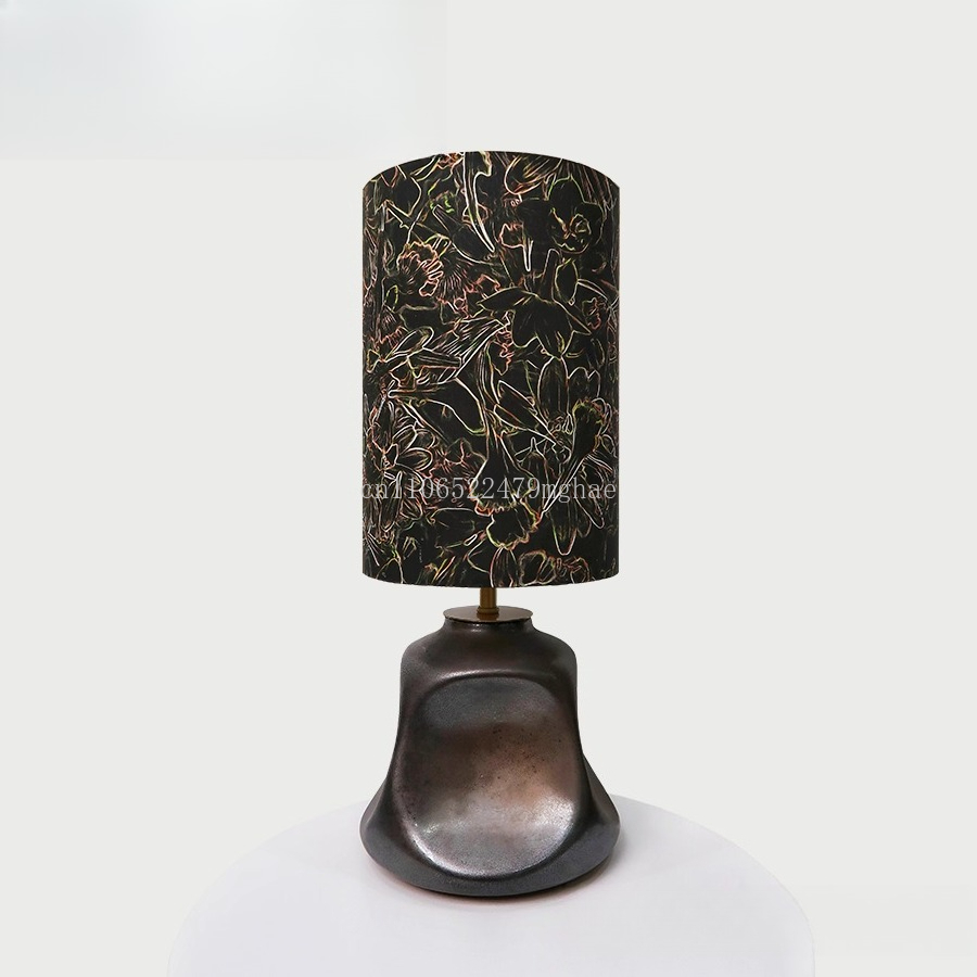 금박 리버티 패브릭 테이블 램프: 영국산 직물, 미드  - Century Textile & Sewing Supply Photos 리뷰 및 가격